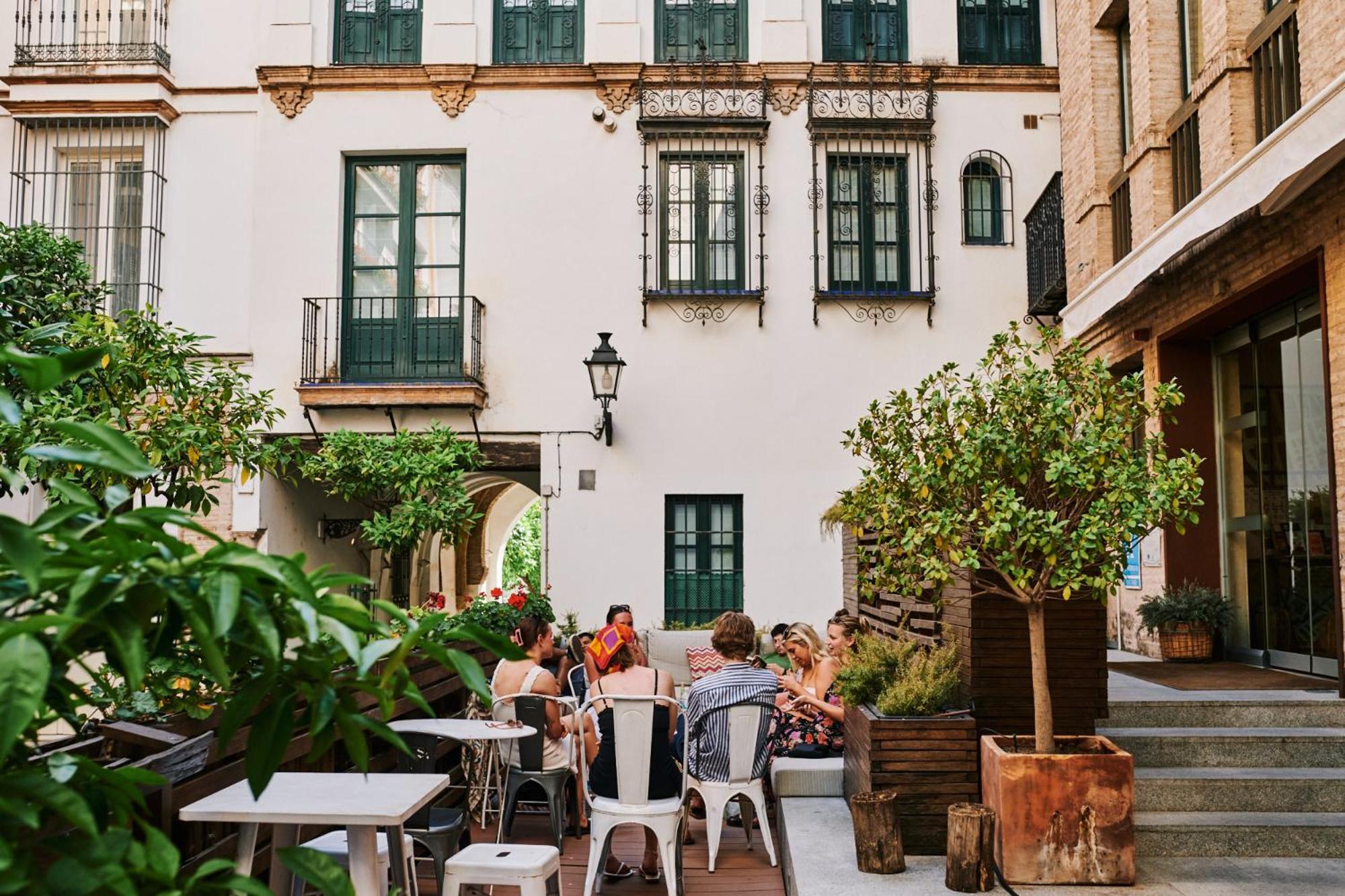 Toc Hostel Sevilla Exterior photo